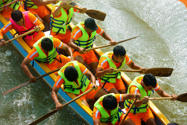 American Expeditions - Dragonboat